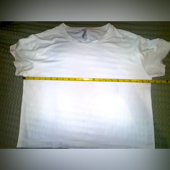Athleta With Ease Crop Tee. Size Medium EUC - Picture 8 of 9